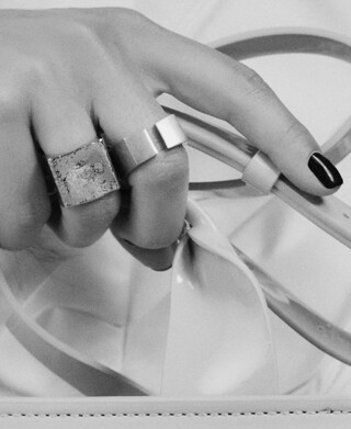 Square metal ring woman